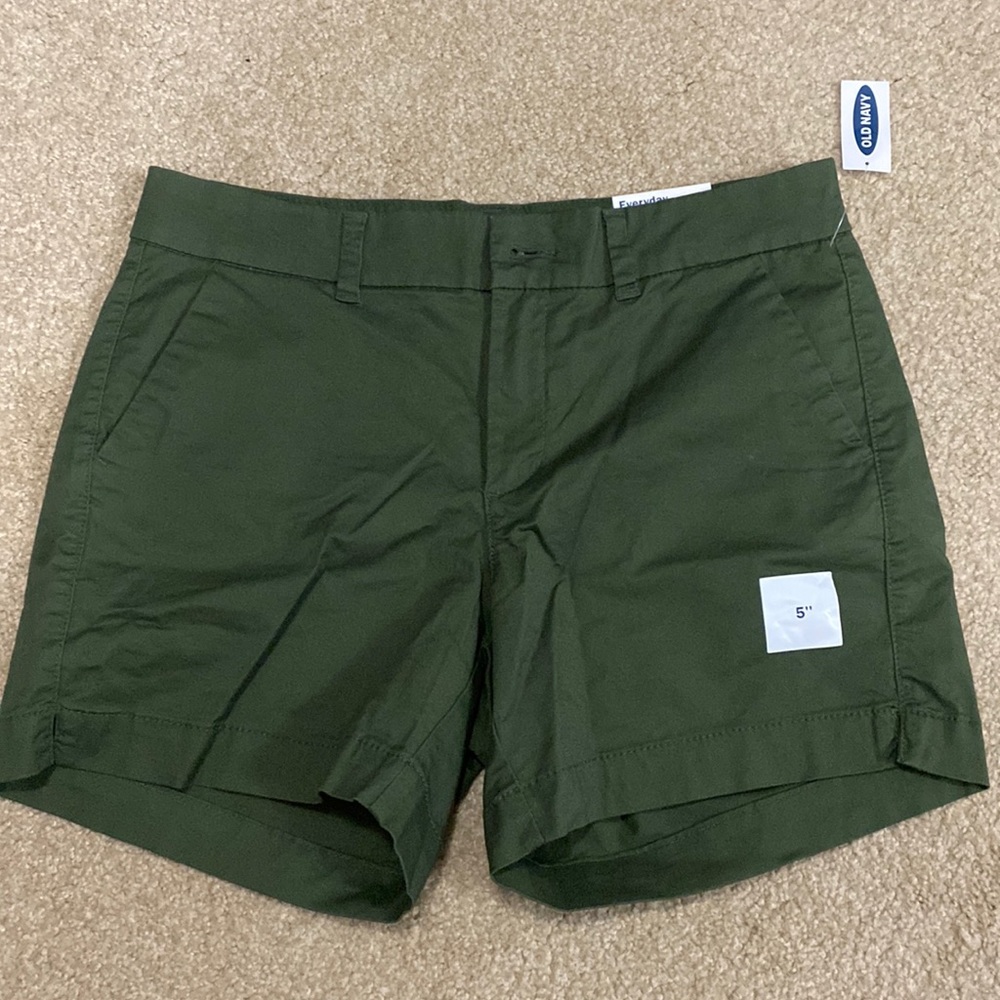 NWT Old Navy 5” inseam shorts